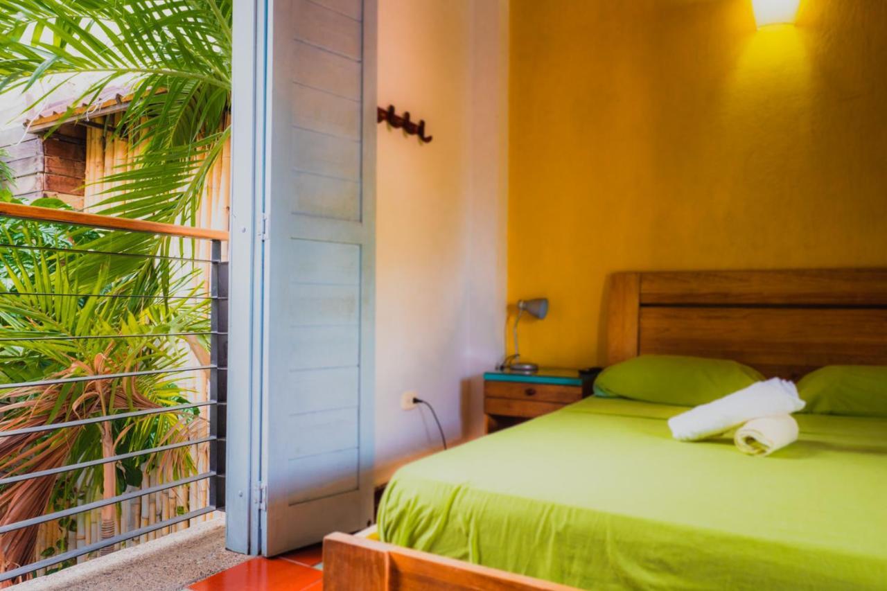 Aluna Hostel B&B Санта-Марта Екстер'єр фото