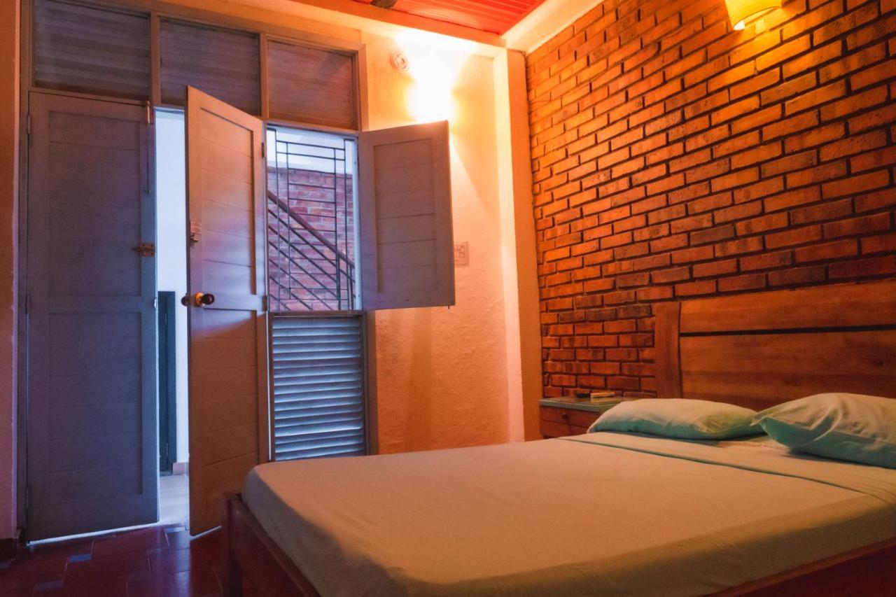 Aluna Hostel B&B Санта-Марта Екстер'єр фото